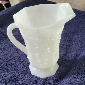 Milk Glass Pitcher.Anchor Hocking Pitcher. Vintage